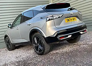 Used 2025 Nissan Qashqai Tekna Silver - Interior and Exterior details 12