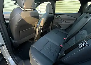 Used 2025 Nissan Qashqai Tekna Silver - Interior and Exterior details 18