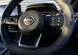 Used 2025 Nissan Qashqai Tekna Silver - Interior and Exterior details 19