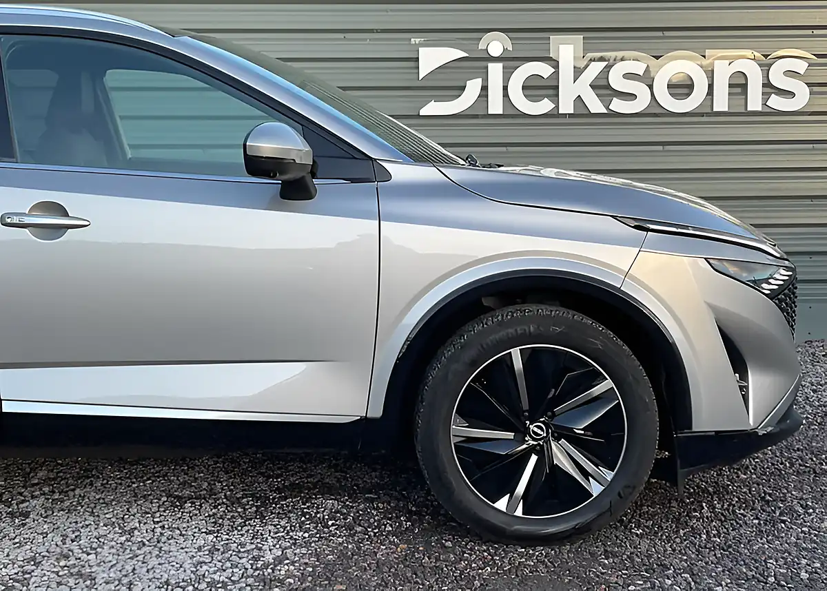Used 2025 Nissan Qashqai Tekna Silver - Interior and Exterior details 3