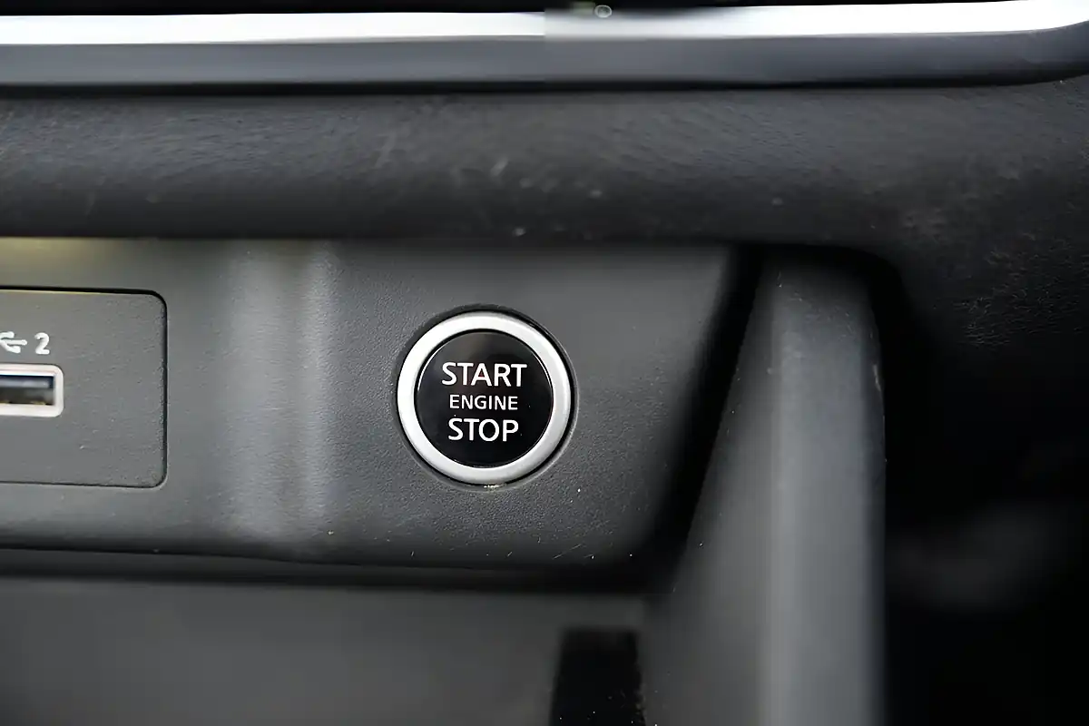 Used 2025 Nissan X-Trail Acenta Premium White - Interior and Exterior details 12
