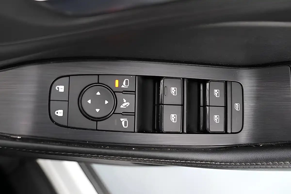 Used 2025 Nissan X-Trail Acenta Premium White - Interior and Exterior details 14