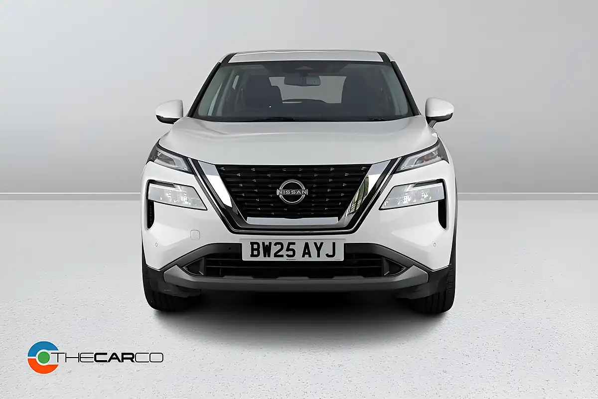 Used 2025 Nissan X-Trail Acenta Premium White - Interior and Exterior details 3