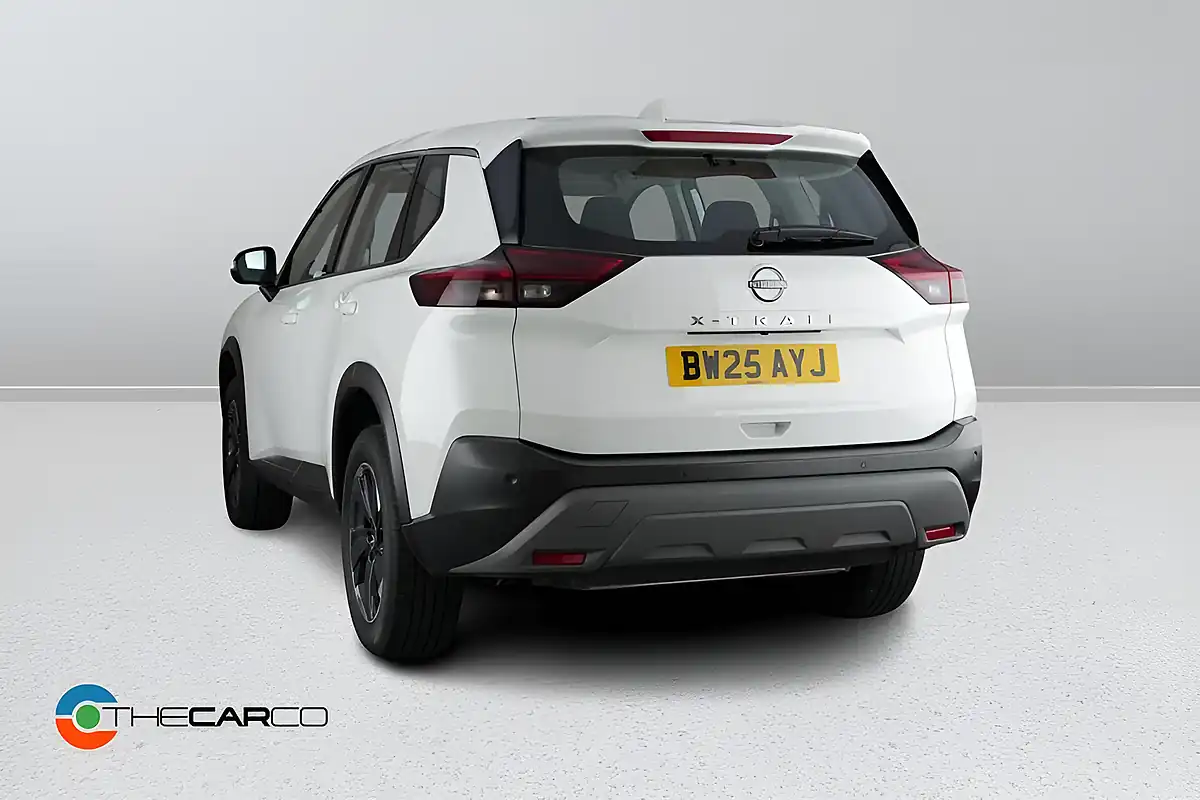 Used 2025 Nissan X-Trail Acenta Premium White - Interior and Exterior details 8