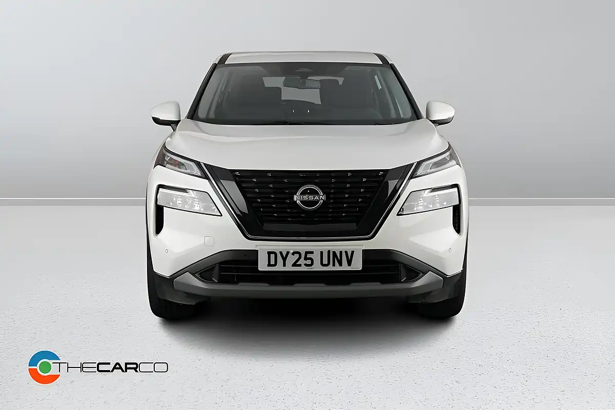 Used 2025 Nissan X-Trail Acenta Premium White - Interior and Exterior details 3
