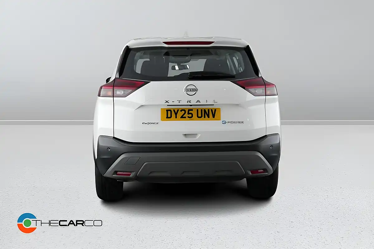Used 2025 Nissan X-Trail Acenta Premium White - Interior and Exterior details 7