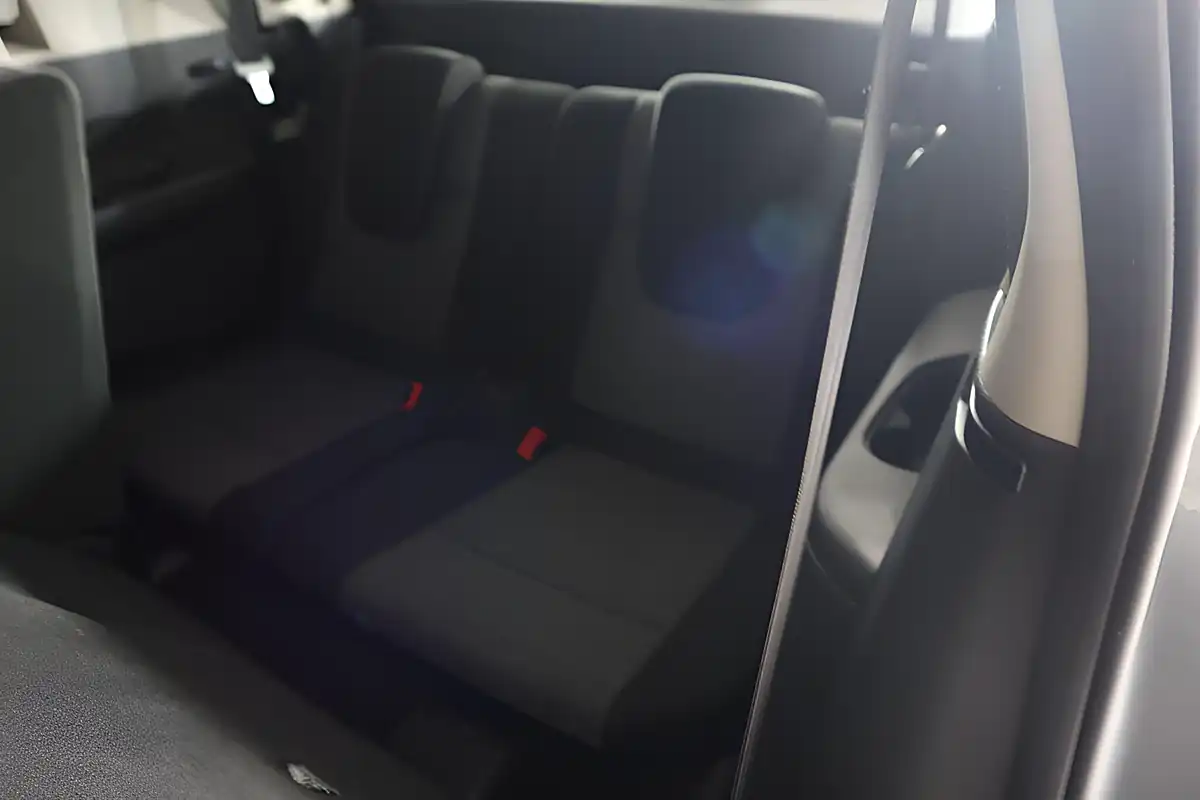 Used 2025 Nissan X-Trail N-Connecta Grey - Interior and Exterior details 12