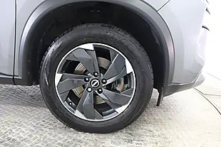 Used 2025 Nissan X-Trail N-Connecta Grey - Interior and Exterior details 15