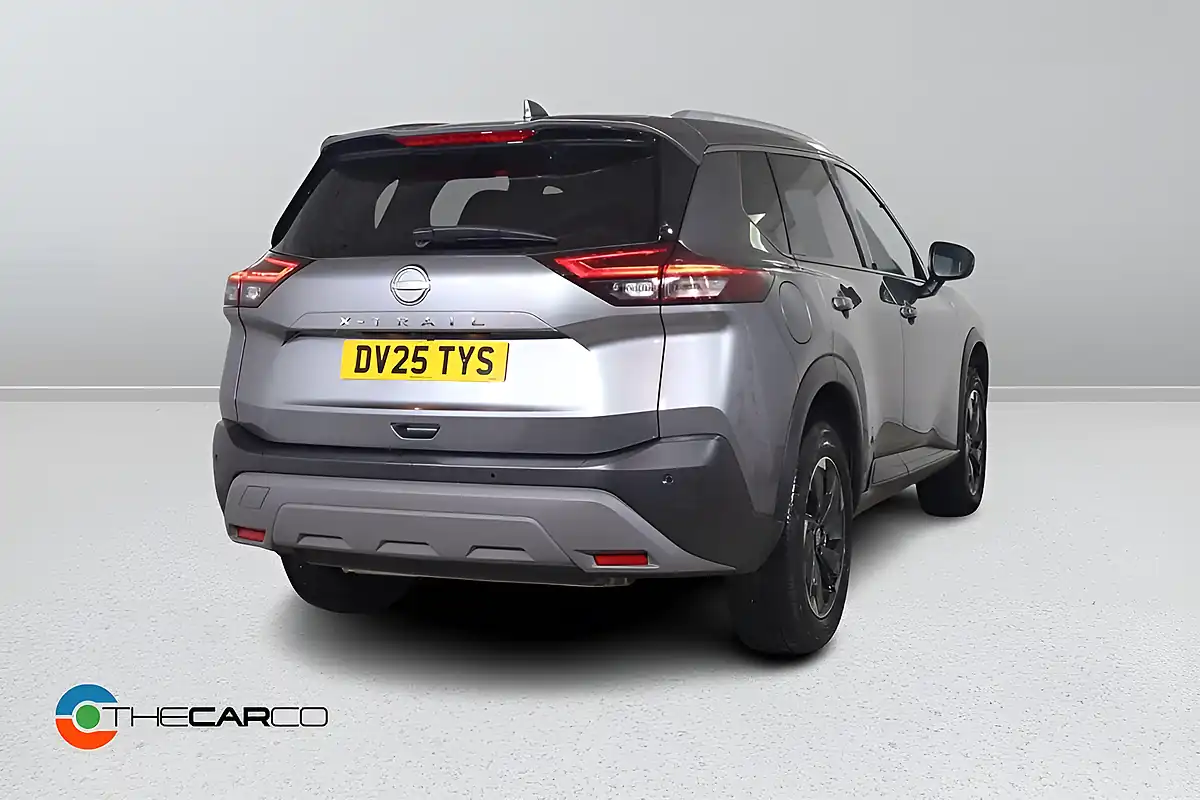 Used 2025 Nissan X-Trail N-Connecta Grey - Interior and Exterior details 9