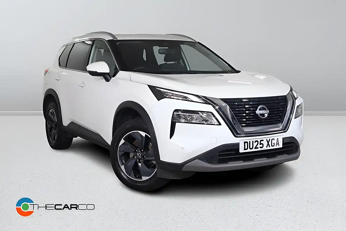 Used 2025 Nissan X-Trail N-Connecta White - Front View