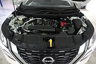 Used 2025 Nissan X-Trail N-Connecta White - Interior and Exterior details 13