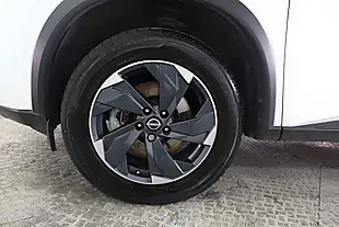 Used 2025 Nissan X-Trail N-Connecta White - Interior and Exterior details 16