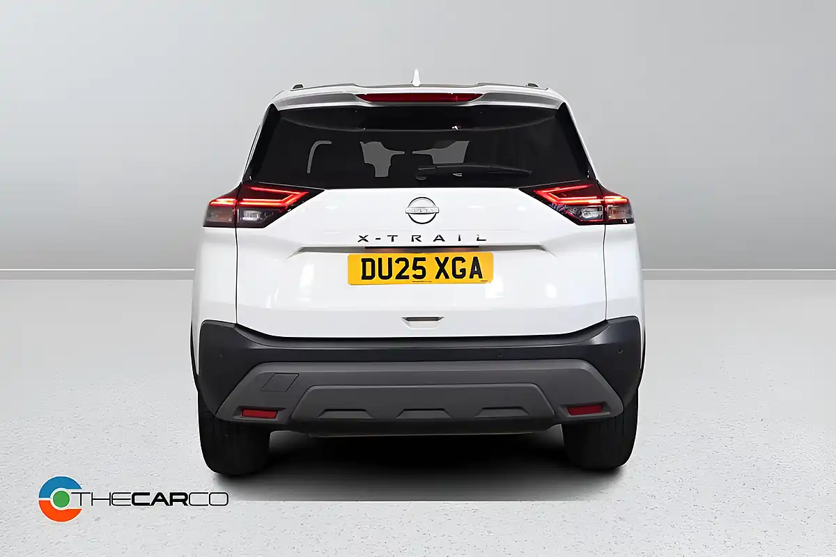 Used 2025 Nissan X-Trail N-Connecta White - Interior and Exterior details 7