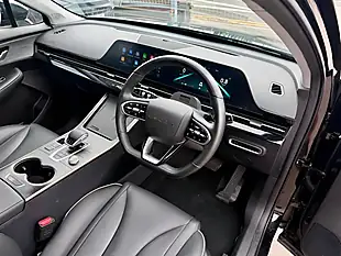 Used 2025 Omoda 5 Noble Black - Interior and Exterior details 15