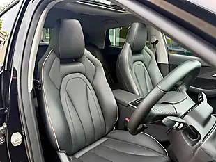 Used 2025 Omoda 9 Noble Black - Interior and Exterior details 8