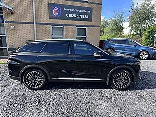 Used 2025 Omoda 9 Noble Black - Interior and Exterior details 2