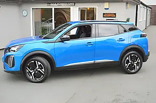 Used 2025 Peugeot 2008 Allure Vertigo Blue - Interior and Exterior details 9