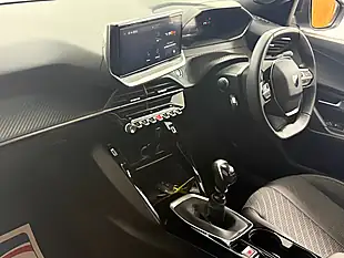 Used 2025 Peugeot 2008 Allure White - Interior and Exterior details 12