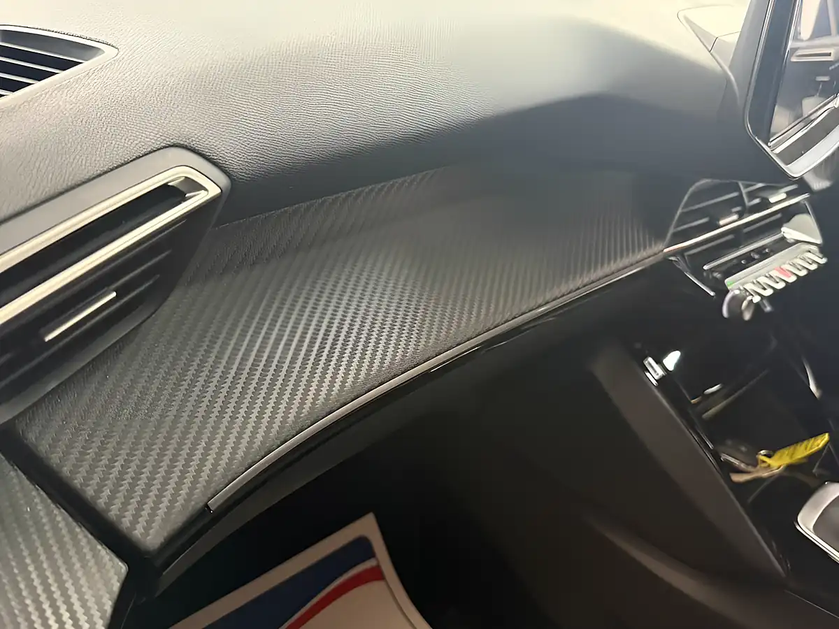 Used 2025 Peugeot 2008 Allure White - Interior and Exterior details 13