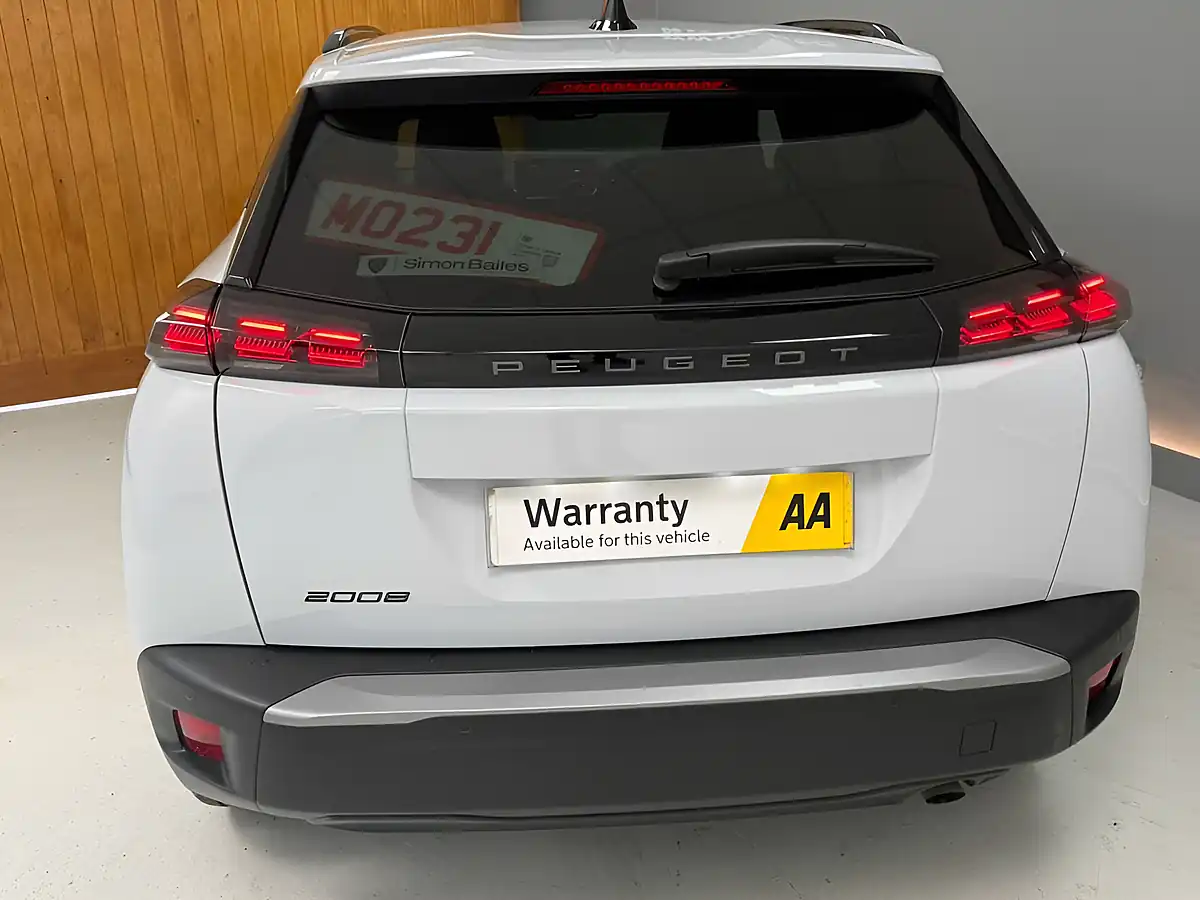 Used 2025 Peugeot 2008 Allure White - Interior and Exterior details 15