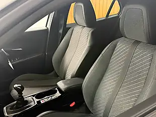 Used 2025 Peugeot 2008 Allure White - Interior and Exterior details 4