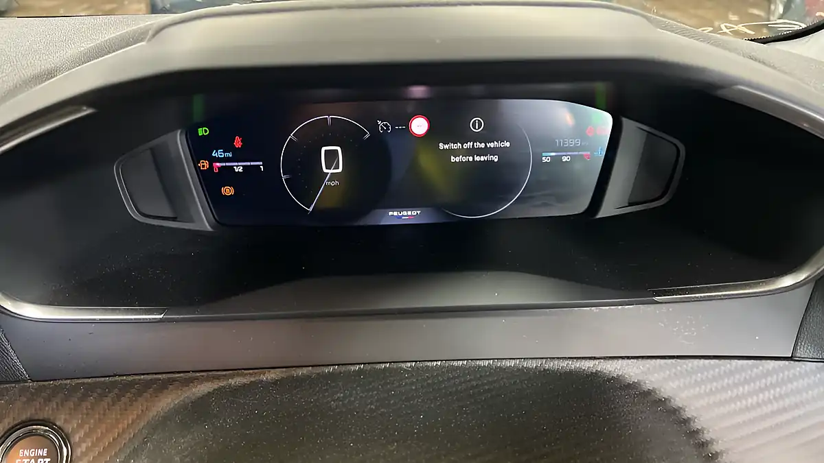 Used 2025 Peugeot 208 Allure Grey - Interior and Exterior details 15