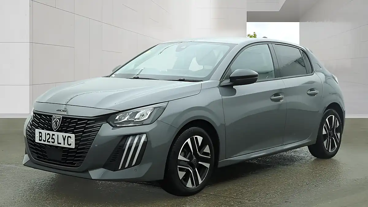 Used 2025 Peugeot 208 Allure Grey - Interior and Exterior details 5