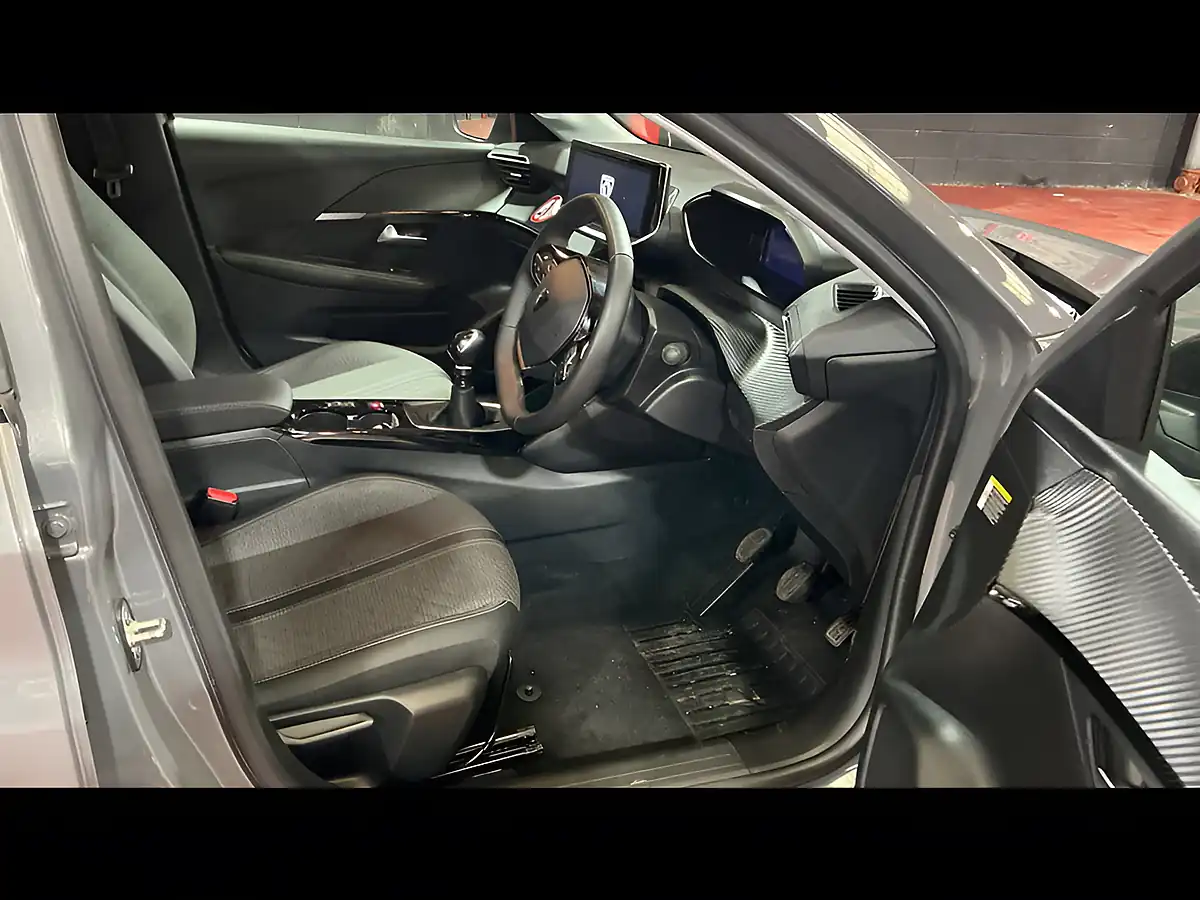 Used 2025 Peugeot 208 Allure Selenium Grey - Interior and Exterior details 9