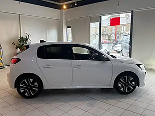 Used 2025 Peugeot 208 Allure White - Interior and Exterior details 11