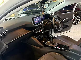 Used 2025 Peugeot 208 Allure White - Interior and Exterior details 15