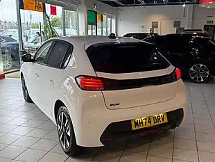 Used 2025 Peugeot 208 Allure White - Interior and Exterior details 6