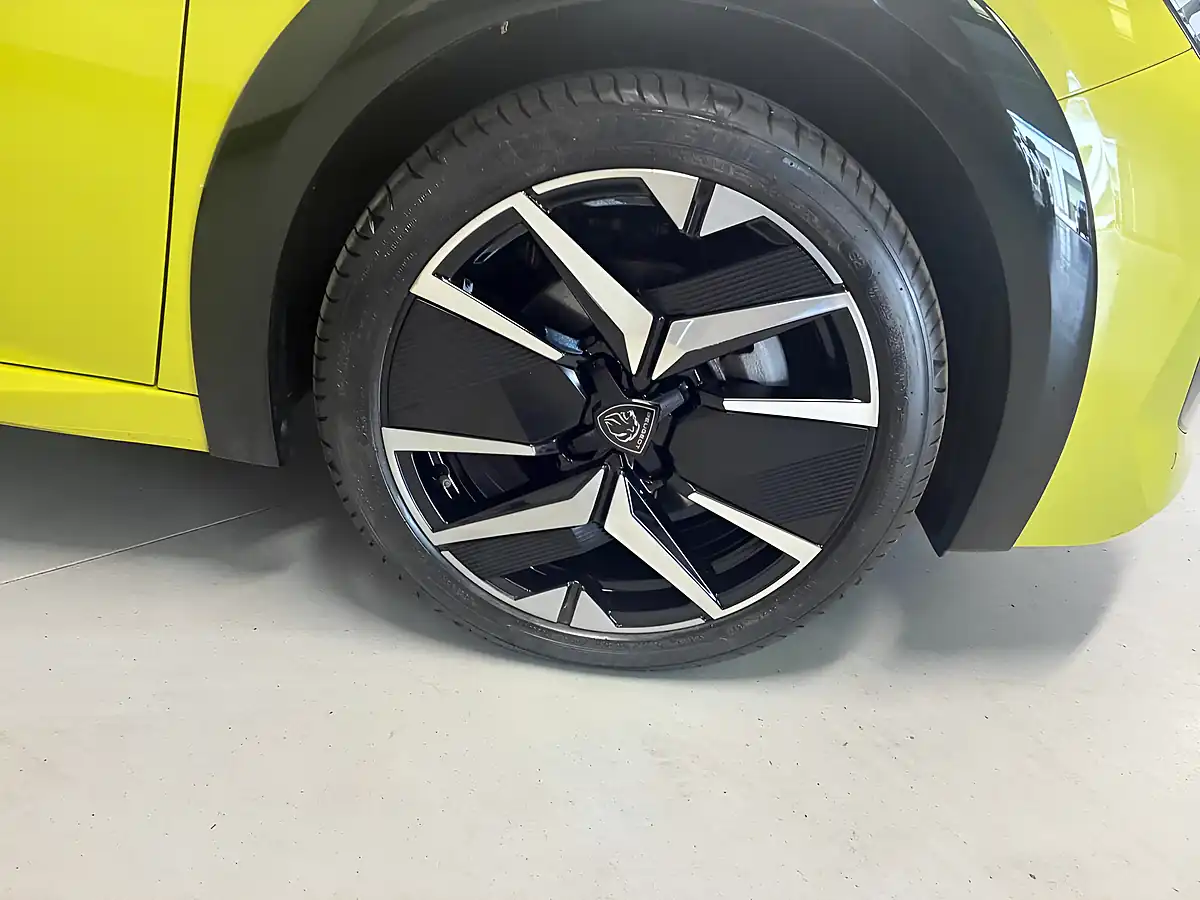 Used 2025 Peugeot 208 GT Yellow - Interior and Exterior details 7