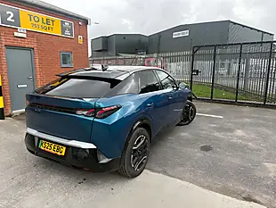 Used 2025 Peugeot 3008 GT Blue - Interior and Exterior details 5