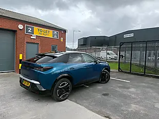 Used 2025 Peugeot 3008 GT Blue - Interior and Exterior details 7
