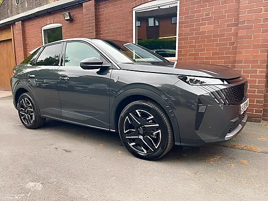 2025 Peugeot 3008 1.2 GT Hybrid