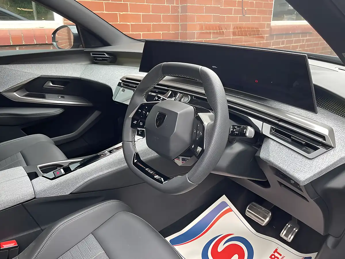 Used 2025 Peugeot 3008 GT Grey - Interior and Exterior details 3