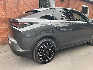 Used 2025 Peugeot 3008 GT Grey - Interior and Exterior details 7
