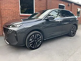 Used 2025 Peugeot 3008 GT Grey - Interior and Exterior details 8