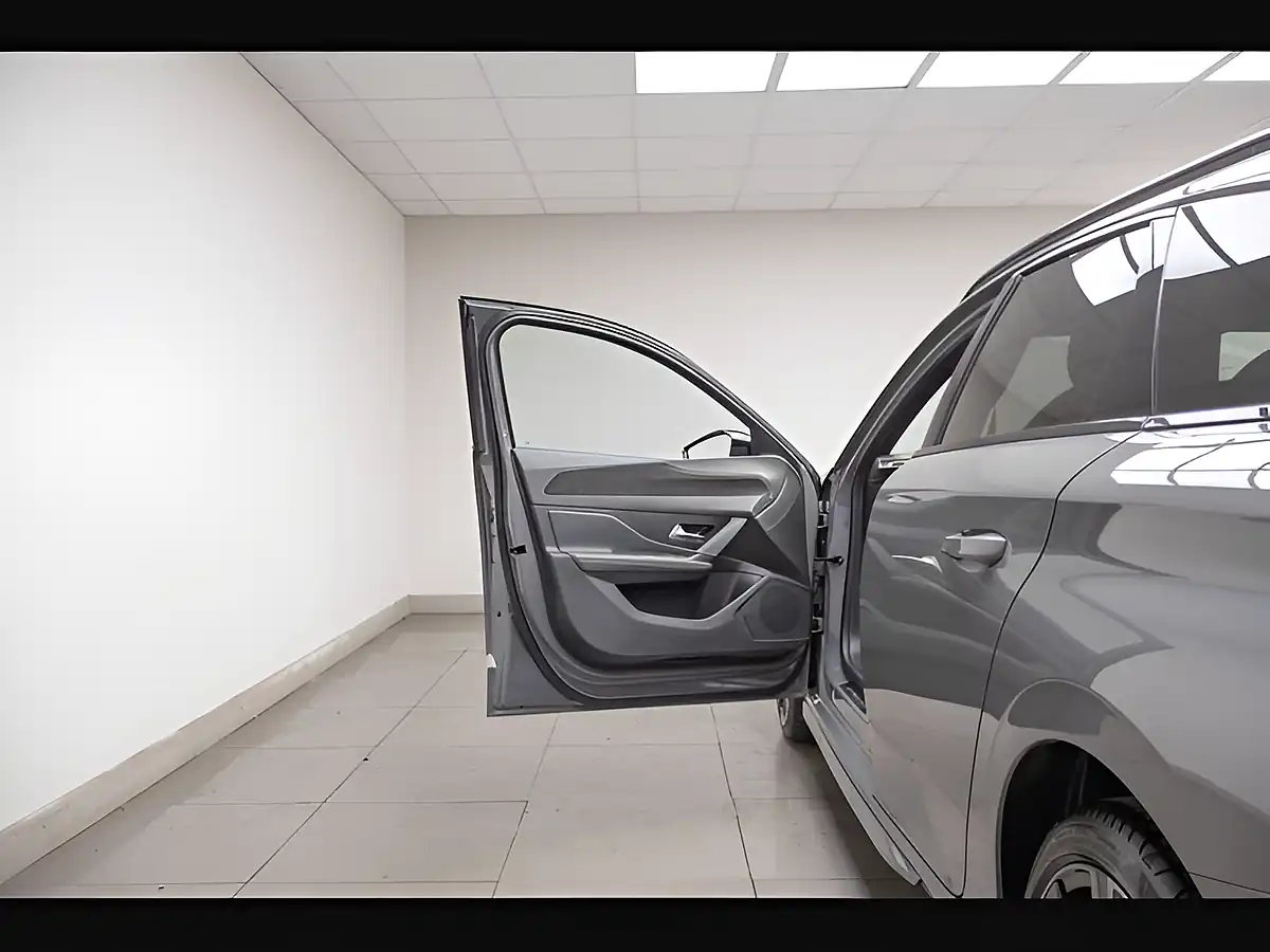 Used 2025 Peugeot 308 GT Selenium Grey - Interior and Exterior details 14