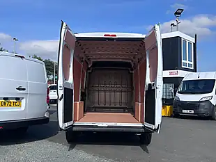 Used 2025 Peugeot Boxer 335 Professional White - Interior and Exterior details 6