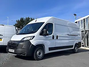 Used 2025 Peugeot Boxer 335 Professional White - Interior and Exterior details 8
