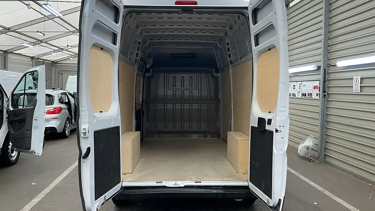 Used 2025 Peugeot Boxer - Interior and Exterior details 10