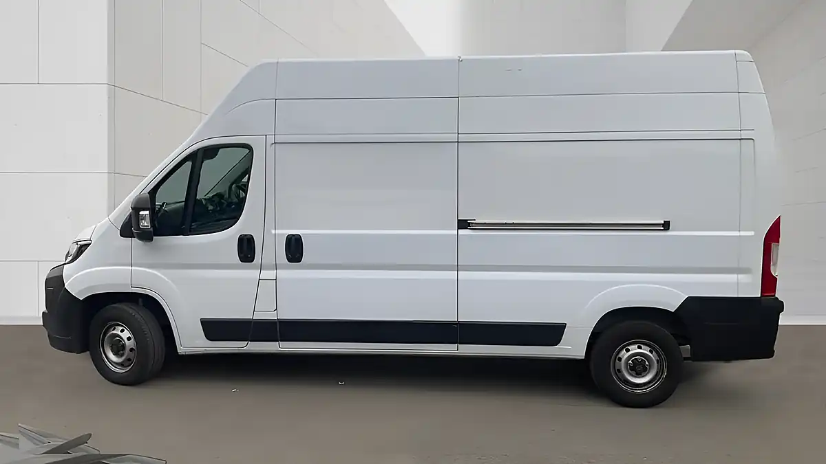 Used 2025 Peugeot Boxer - Interior and Exterior details 2