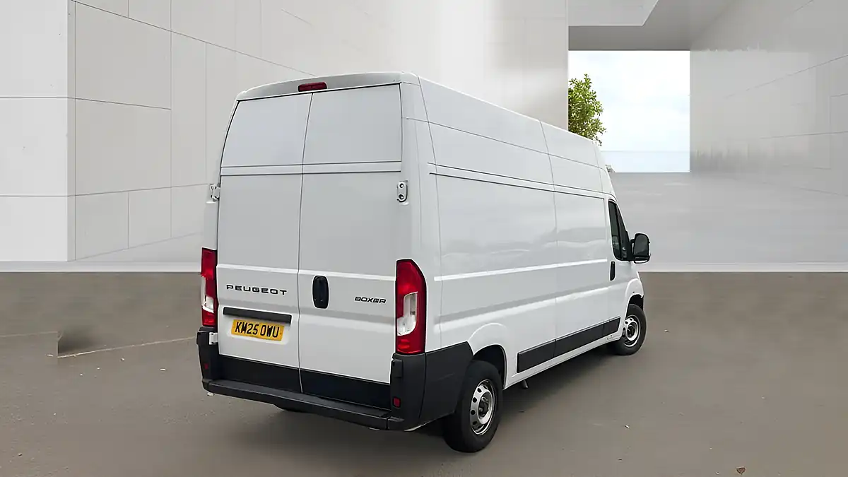 Used 2025 Peugeot Boxer - Interior and Exterior details 5