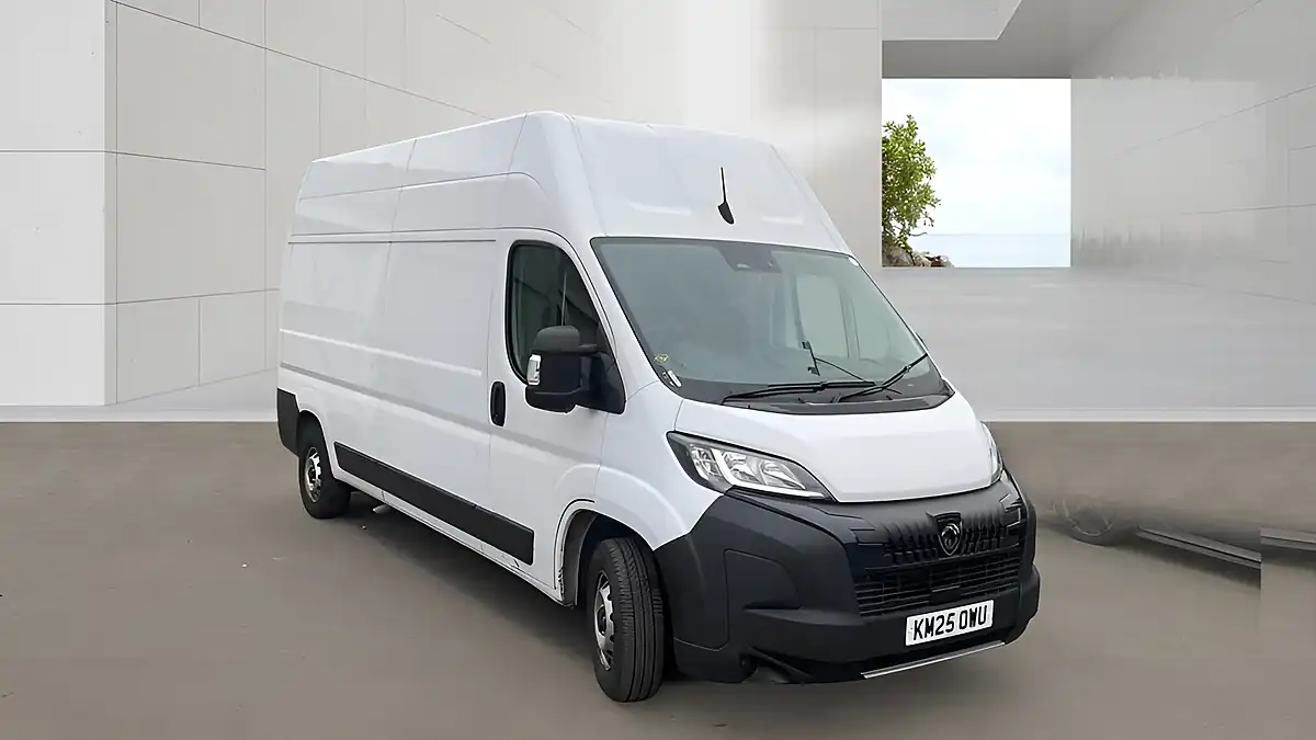 Used 2025 Peugeot Boxer - Interior and Exterior details 7