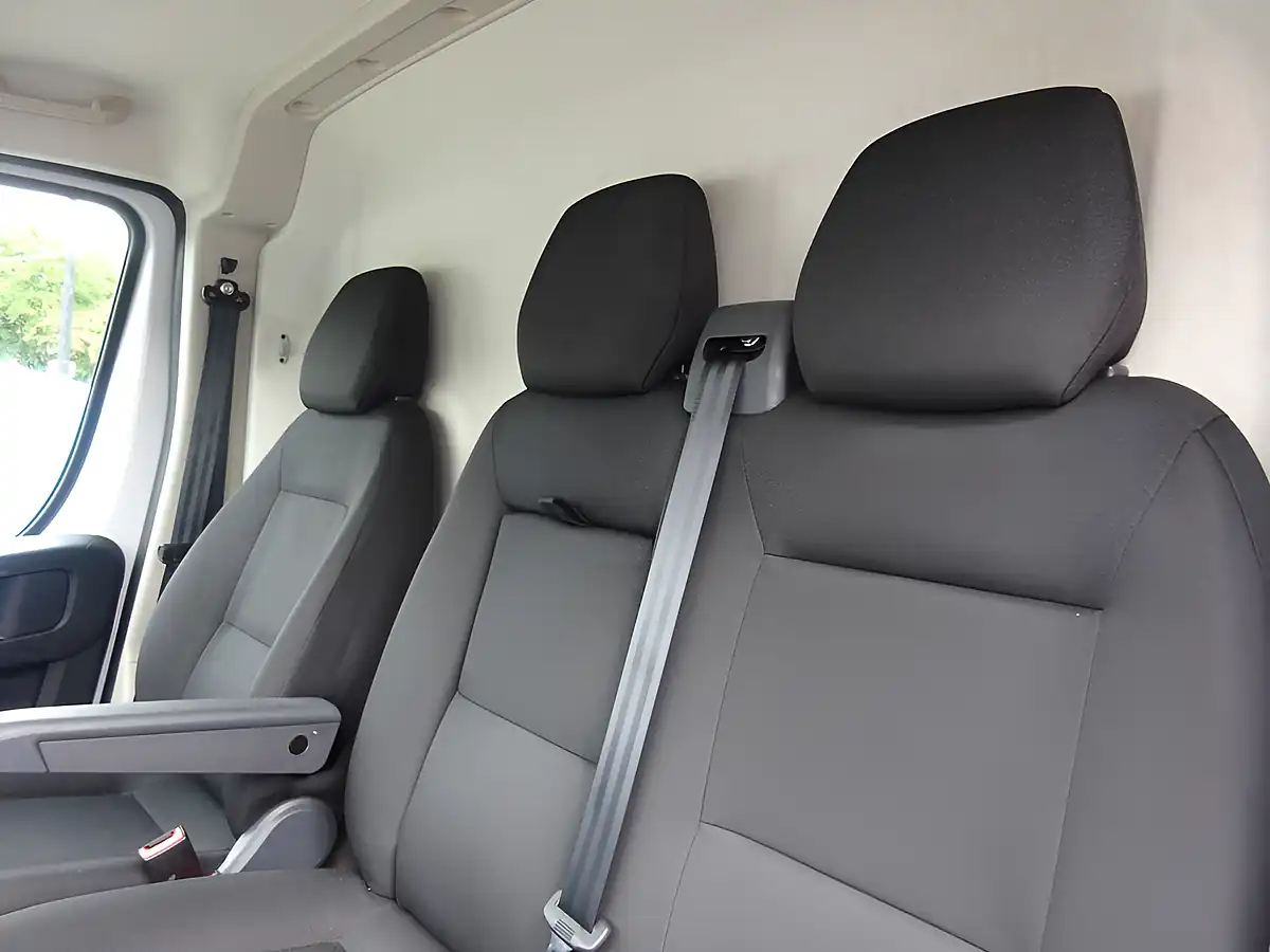 Used 2025 Peugeot Boxer Professional 35 L3 H3 (lwb) White - Interior and Exterior details 16