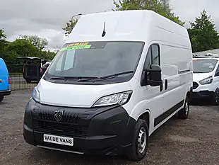 Used 2025 Peugeot Boxer Professional 35 L3 H3 (lwb) White - Interior and Exterior details 4