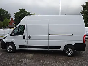 Used 2025 Peugeot Boxer Professional 35 L3 H3 (lwb) White - Interior and Exterior details 5