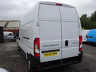 Used 2025 Peugeot Boxer Professional 35 L3 H3 (lwb) White - Interior and Exterior details 6