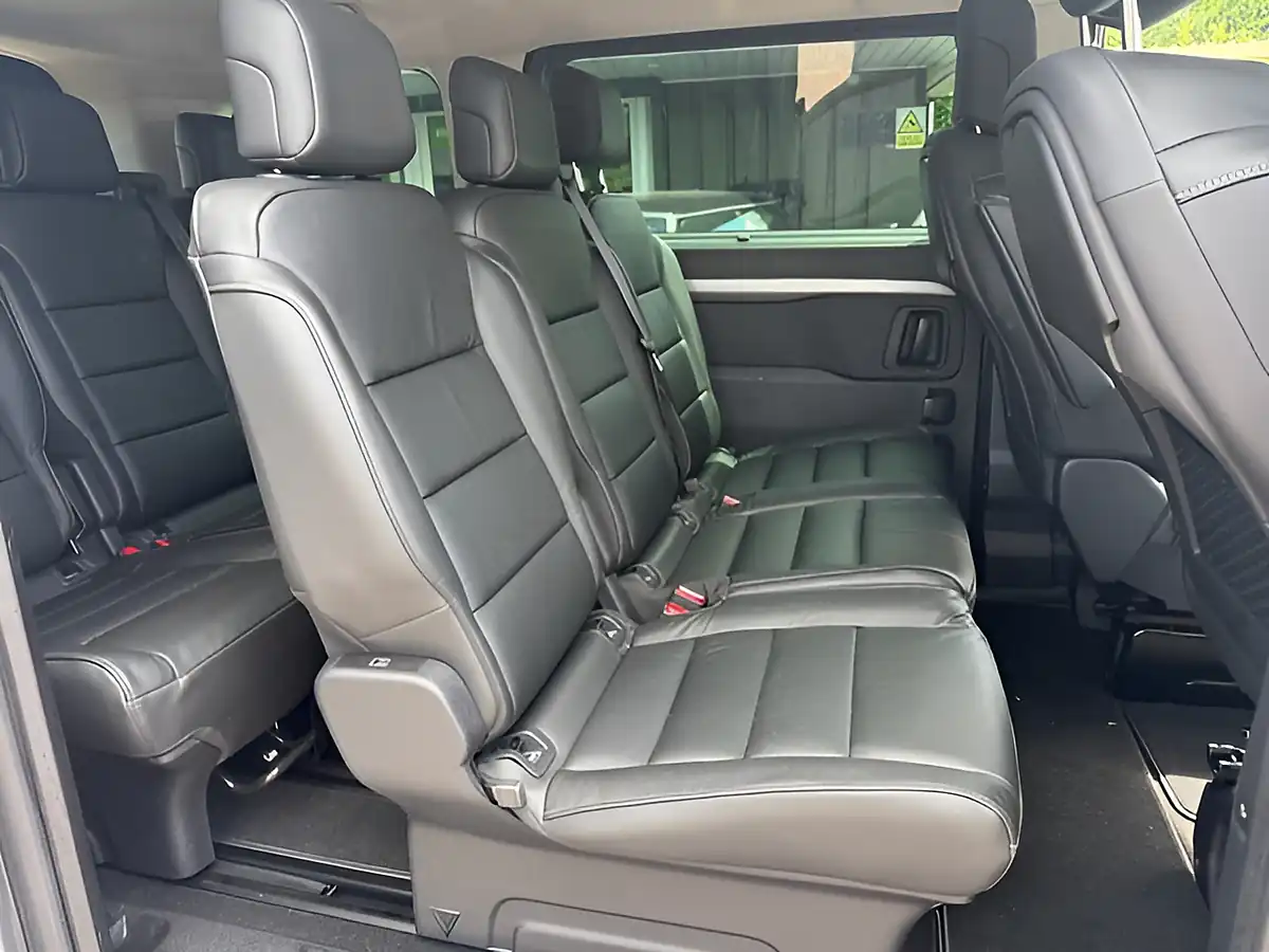 Used 2025 Peugeot E-Traveller Allure Standard Cumulus Grey - Interior and Exterior details 8